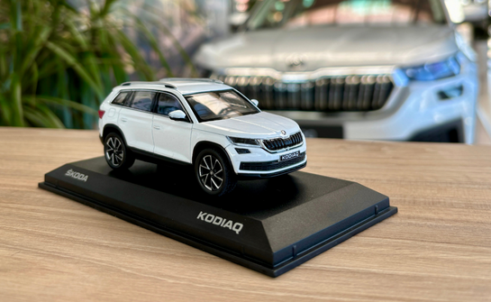 Модель автомобиля Škoda Kodiaq 2017 Moon White 1:43 (565099300S9R) 5